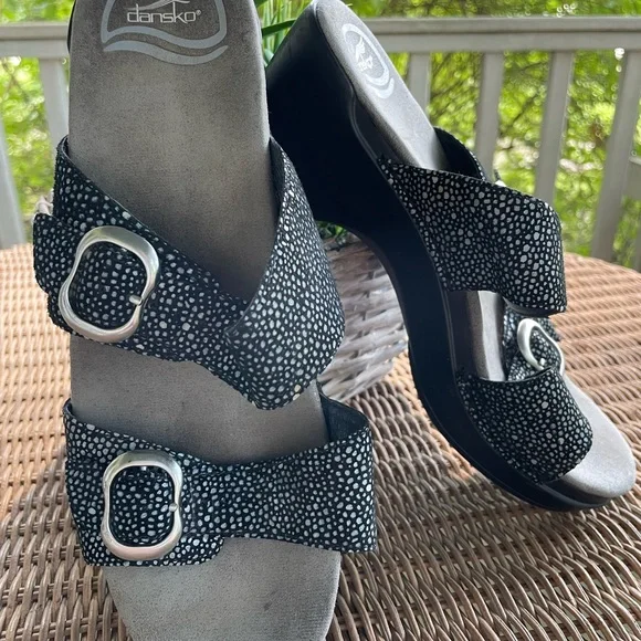 Dansko Black Sandals Sparkly Adjustable Comfort - Picture 1 of 7